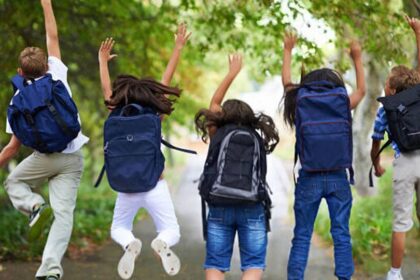 ఆగస్టు నెలలో ఏపీ, తెలంగాణలో తెలంగాణలో 10 రోజులు స్కూళ్లకు సెలవులు సెలవులు .. ఇదిగో లిస్ట్ లిస్ట్ చూడండి!