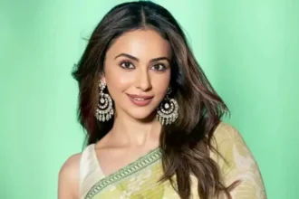 ఏ పనీ లేనివాళ్ళే అలా అలా చేస్తారు .. ట్రోలర్స్‌పై విరుచుకుపడ్డ రకుల్‌!