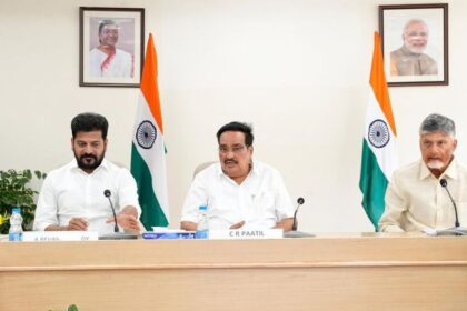 కృష్ణా - గోదావరి నీళ్ల నీళ్ల వివాదం: ఢిల్లీలో ఢిల్లీలో, తెలంగాణ ముఖ్యమంత్రుల ముఖ్యమంత్రుల ముఖ్యమంత్రుల