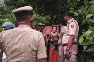 గుహలో నివసించిన రష్యన్ మహిళ బహిష్కరణపై హైకోర్టు హైకోర్టు స్టే .. నీనా కుటినా ఇప్పుడు ఎక్కడ?