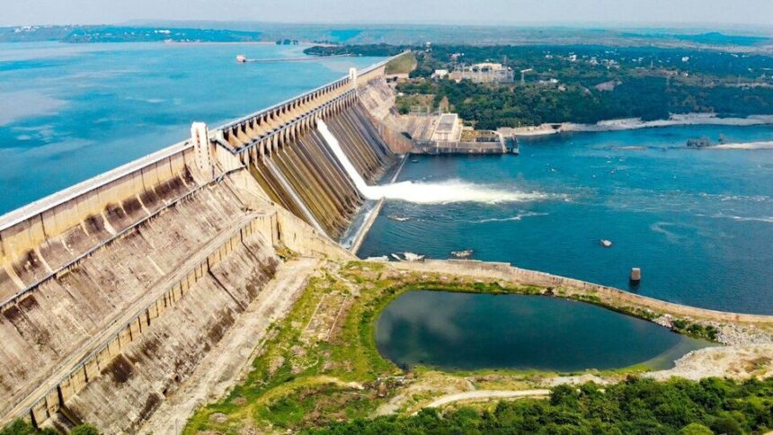 నాగార్జున సాగర్‌కు భారీగా భారీగా వరద - 534 అడుగులకు నీటిమట్టం, ఈసారి ముందుగానే గేట్లు ఎత్తే ఛాన్స్ ఛాన్స్ ...!