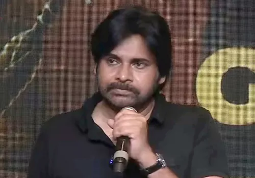 పవన్ కళ్యాణ్ ని ని అవమానించింది .. తెరవెనుక తెరవెనుక ఇంత?