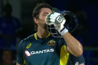 రసెల్ బ్యాట్ తో రప్పా రప్పా రప్పా .. విండీస్ విండీస్ ను ఊచకోత ఊచకోత కోసిన టిమ్ టిమ్ .. 37 బంతుల్లోనే ఫాస్టెస్ట్ సెంచరీతో సెంచరీతో రికార్డు