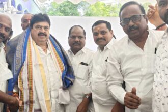 రామచంద్ర రావును కలిసిన కాప్రా బీజేపీ నేతలు