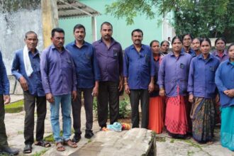 విధుల్లో నల్ల బ్యాడ్జీలతో బ్యాడ్జీలతో - ముద్రా న్యూస్