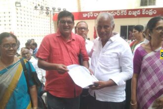 సీపీఐ రాష్ట్ర కార్యదర్శి కార్యదర్శి ఎమ్ఎల్ఎ కి కి వినతి పత్రం