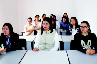 ఈ స్కాలర్షిప్స్తో అమెరికా అమెరికా, యూకేలో యూకేలో- ట్యూషన్ ట్యూషన్ ఫీజుకు ఆర్థిక సాయం సాయం, స్టైఫండ్ స్టైఫండ్ కూడా ..