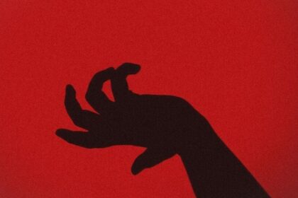 !! కత్తిని వేడి వేడి చేసి, భార్య భార్య పెట్టిన భర్త- కట్నం కట్నం కోసం చిత్రహింసలు చిత్రహింసలు ..