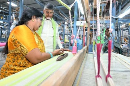 నేతన్నలకు ఏపీ సర్కార్ శుభవార్త - ఏటా. నెథన్నా భరోసా కింద AP లోని ప్రతి చేనేత కుటుంబానికి 25 వేలు ఆర్థిక సాయం- rs 25000, ఆంధ్ర ప్రదేశ్ న్యూస్