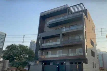 బిగ్ బాస్ విన్నర్ ఇంటిపై ఇంటిపై కాల్పుల కాల్పుల వర్షం ..