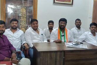 బీఆర్ఎస్ నాయకుల నాయకుల చార్జ్ షీట్ పై బహిరంగ చర్చకు మేం సిద్ధం