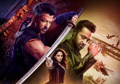 వార్ -2 రిజల్ట్ కోసం ఎదురుచూస్తున్న టాలీవుడ్ టాలీవుడ్!