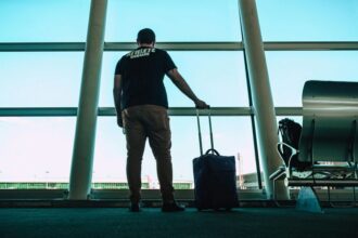 అమెజాన్ మాజీ ఉద్యోగి ఉద్యోగి సంచలన సంచలన- మాజీ అమెజాన్ ఉద్యోగి అమెరికన్లు భారతీయులను హెచ్ 1 బి ఉద్యోగాలు తీసుకుంటున్న భారతీయులను ఎందుకు ద్వేషిస్తున్నారో వెల్లడించారు, తెలంగాణ తెలంగాణ