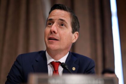 అమెరికా 'హైర్ యాక్ట్'తో భారత ఐటీ రంగానికి భారీ షాక్? 25% పన్ను ప్రభావం ప్రభావం?