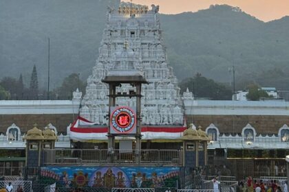 తిరుమల శ్రీవారి భక్తులకు భక్తులకు - ఈనెల 7 న వీఐపీ సిఫార్సు లేఖలు లేఖలు రద్దు రద్దు, దర్శనం టైమింగ్స్ లోనూ మార్పులు ..!