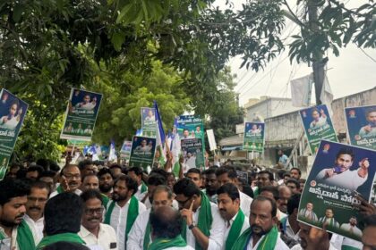 యూరియా కొరతతో రైతులకు రైతులకు తీవ్ర ఇబ్బందులు .. రాష్ట్రవ్యాప్తంగా వైసీపీ వైసీపీ 'అన్నదాత పోరు'