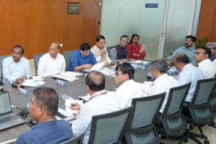 'రీజినల్ రింగ్ రైల్' ప్రాజెక్టును ప్రాజెక్టును త్వరగా చేపట్టండి - సీఎం రేవంత్ రేవంత్ రేవంత్