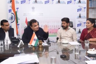 'రీజినల్ రింగ్ రోడ్డు పనులను ప్రారంభించండి' - కేంద్రమంత్రి గడ్కరీకి సీఎం రేవంత్ విజ్ఞప్తి విజ్ఞప్తి