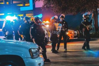 అమెరికాలో భారత సంతతి వ్యక్తి దారుణ హత్య! 'మిత్రమా' అని పిలిచిన పిలిచిన వెంటనే కాల్పులు కాల్పులు ..