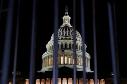 అమెరికాలో షట్‌డౌన్ సంక్షోభం సంక్షోభం: ముంచుకొచ్చిన ముంచుకొచ్చిన .. ఎందుకీ ఎందుకీ? ??