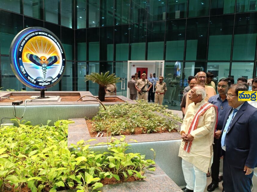 ఆరోగ్యకరమైన జాతి నిర్మాణంలో వైద్యులదే వైద్యులదే