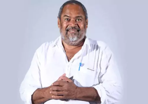 కామ్రేడ్ కళ్యాణ్ .. కామెడీ గ్యారంటీ అండి బాబు బాబు